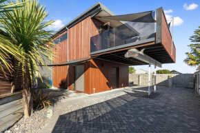 Maranui BeachSide Retreat - Mt Maunganui Home